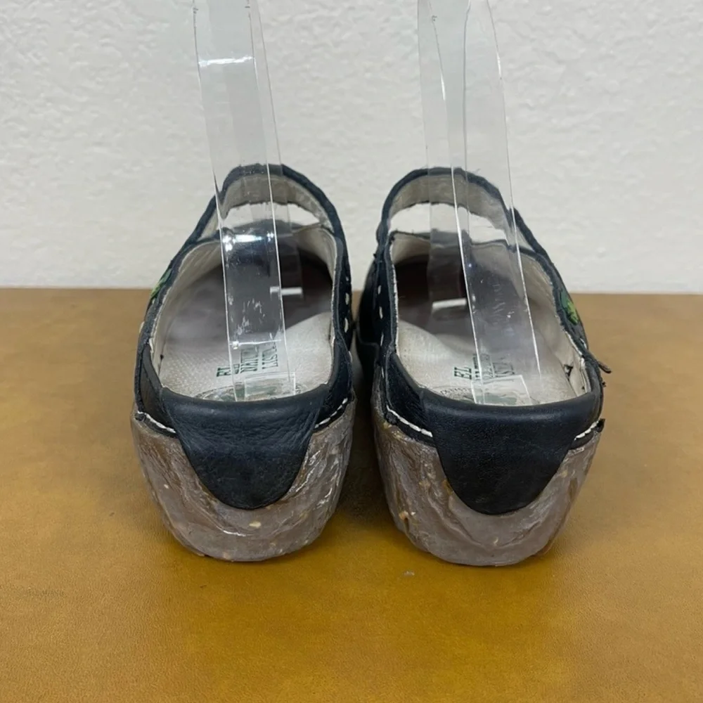 El Naturalista Women's Yggdrasil  Mule - Picture 5 of 10